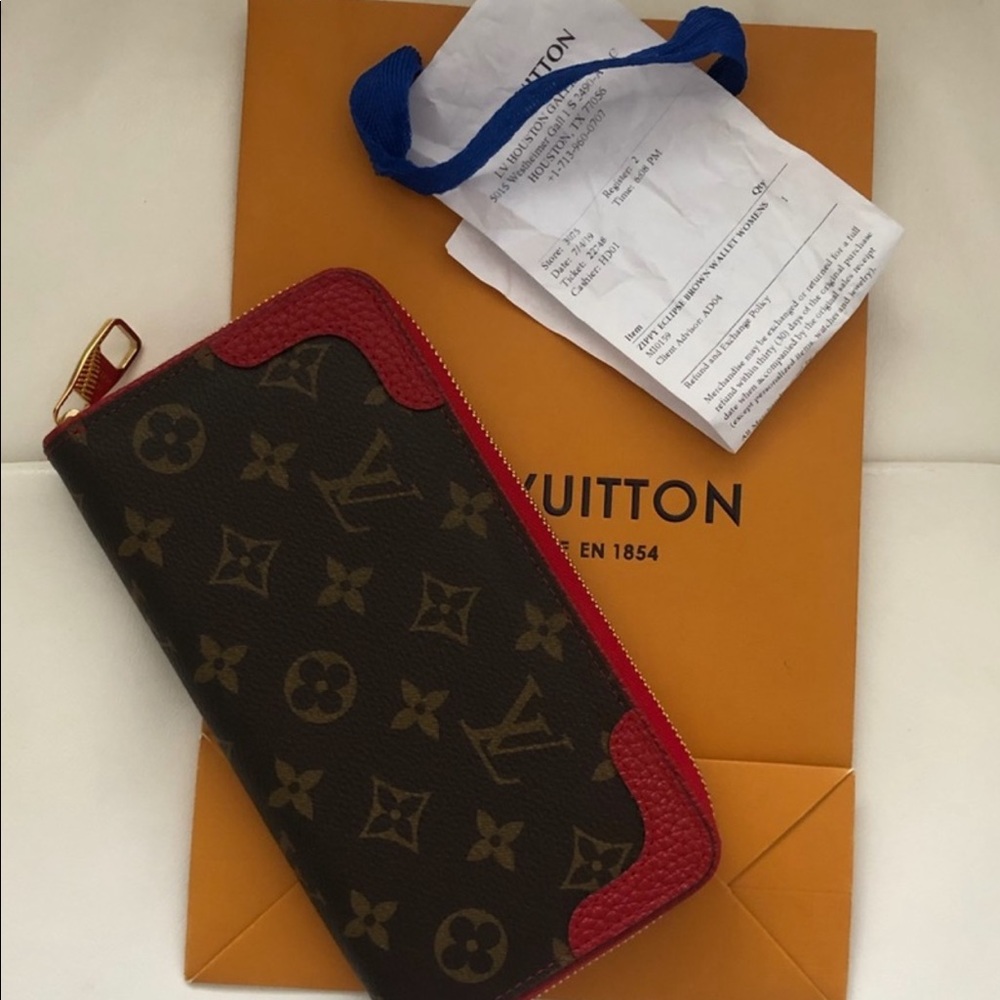 Louis Vuitton wallet. Receipt included